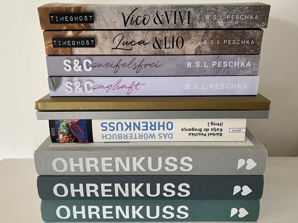 Der Stapel meiner veröffentlichten Bücher wächst